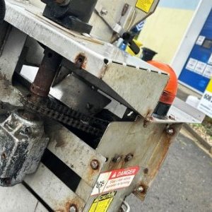 foto sypač + zameták AUSA 4x4