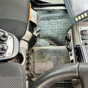foto sypač + zameták AUSA 4x4